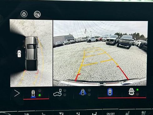 Used 2024 GMC Canyon Denali image 34