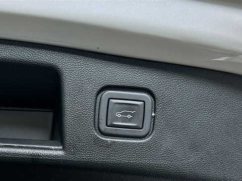 Used 2024 Chevrolet Blazer EV RS image 29