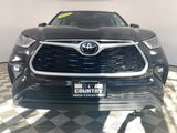 Used 2022 Toyota Highlander LE image 2