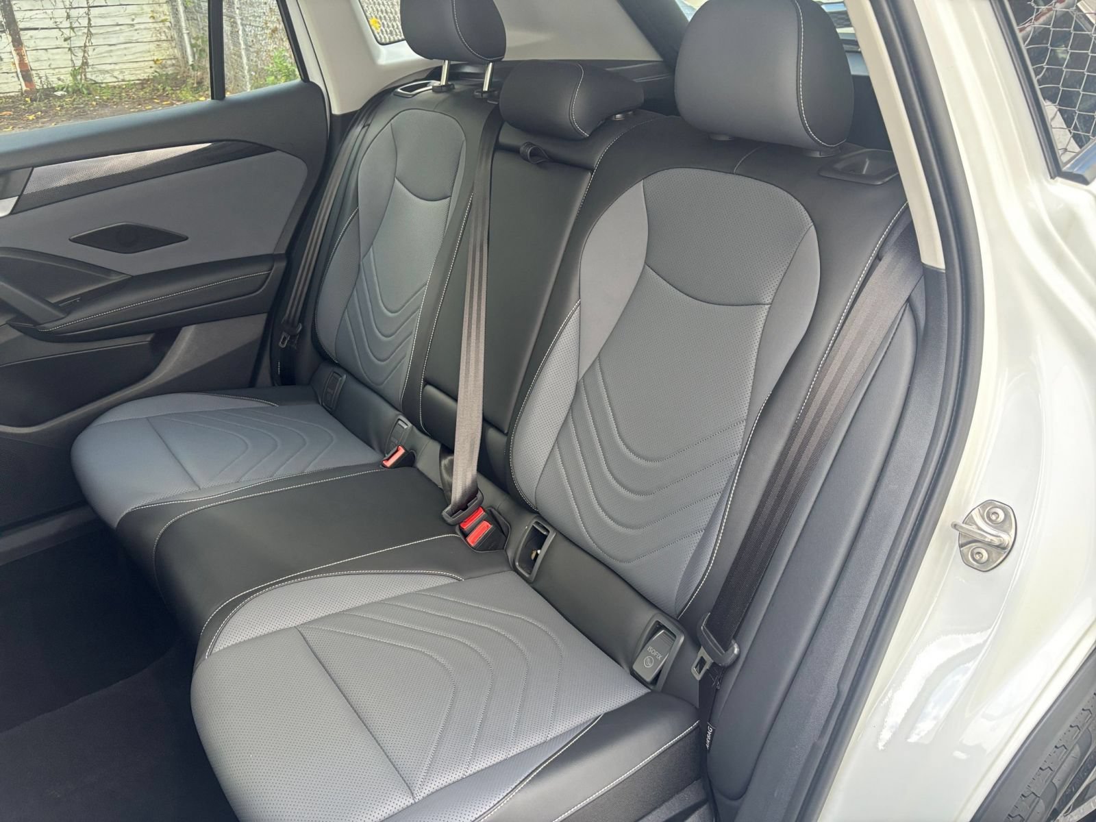 Used 2026 Volkswagen Tiguan SE AWD/4WD image 38