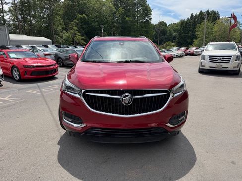 Used 2019 Buick Enclave Premium w/ Experience Buick Package FWD image 2