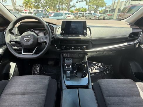 Certified 2023 Nissan Rogue SV FWD image 14