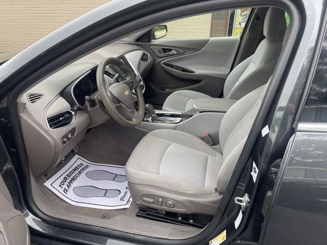 Used 2016 Chevrolet Malibu LT FWD image 15