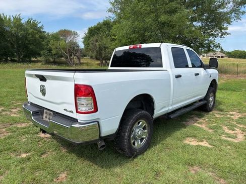 Used 2024 RAM 2500 Tradesman w/ Chrome Appearance Group AWD/4WD image 11