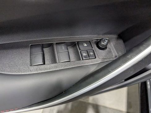 Used 2025 Toyota Corolla SE FWD image 13