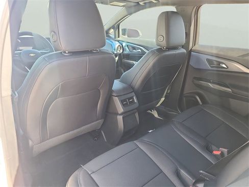 New 2026 Chevrolet Equinox EV LT image 15