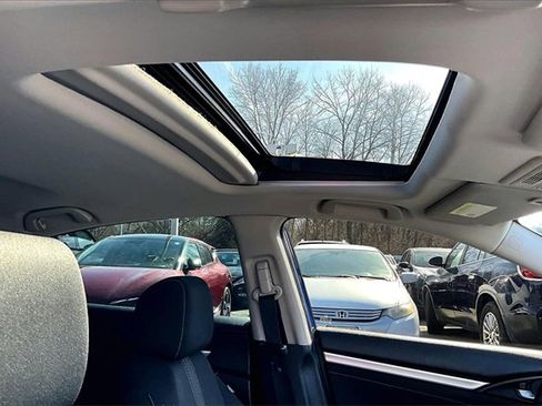 Used 2019 Honda Civic EX image 20