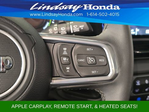 Used 2025 Jeep Wrangler Unlimited Sahara AWD/4WD image 15