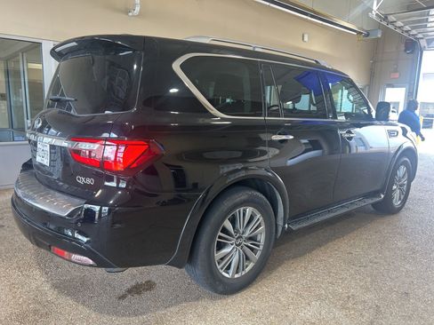 Used 2018 INFINITI QX80 2WD w/ Driver Assistance Package image 8