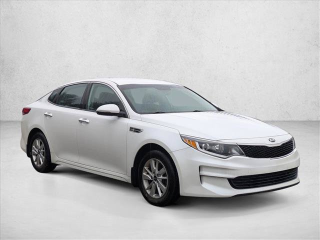 Used 2017 Kia Optima LX FWD image 3