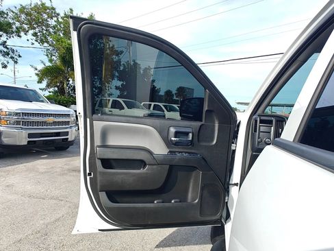 Used 2018 Chevrolet Silverado 1500 Custom w/ Rally 1 Edition RWD image 13