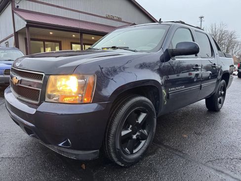 Used 2012 Chevrolet Avalanche LT image 1