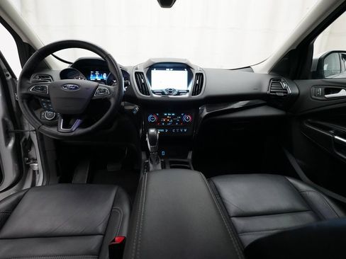 Used 2019 Ford Escape Titanium image 5