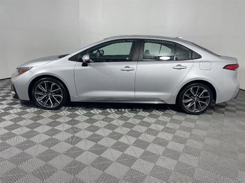Used 2021 Toyota Corolla SE FWD image 4