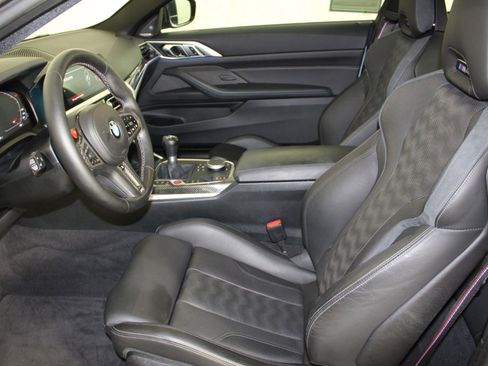 Certified 2023 BMW M4 Coupe w/ Executive Package image 5