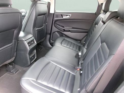 Used 2024 Ford Edge SEL AWD/4WD image 9