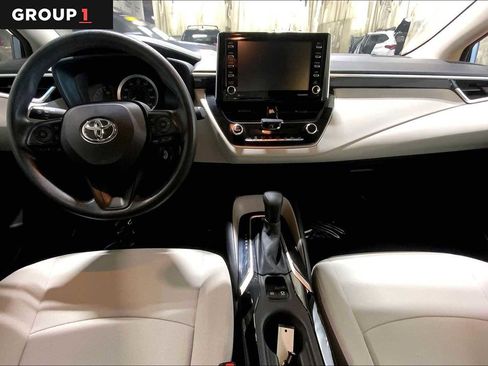 Used 2021 Toyota Corolla LE image 15