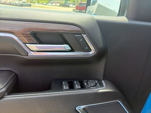 Used 2023 Chevrolet Silverado 1500 LT Trail Boss w/ Protection Package AWD/4WD image 18