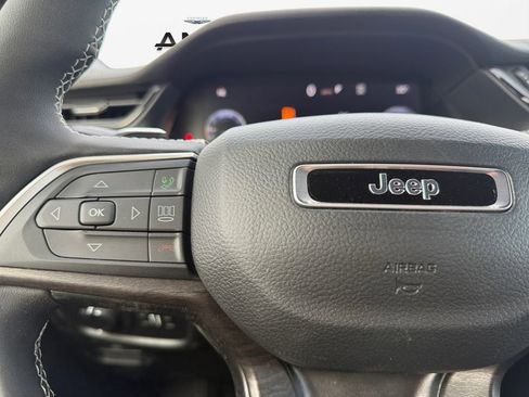 New 2026 Jeep Grand Cherokee Altitude image 25