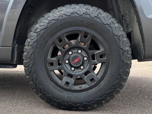 Used 2015 Toyota 4Runner Limited AWD/4WD image 13