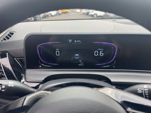 Used 2025 Kia Seltos S image 38