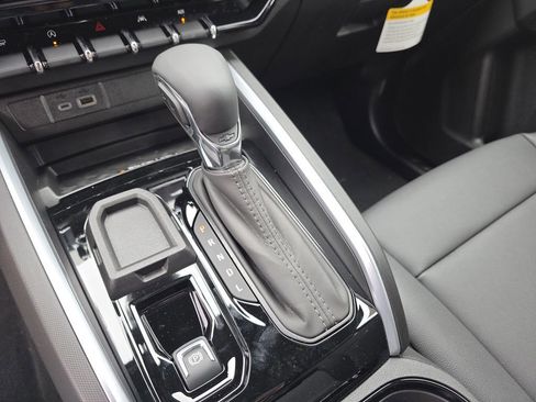 New 2026 Chevrolet Colorado LT w/ LT Convenience Package image 18