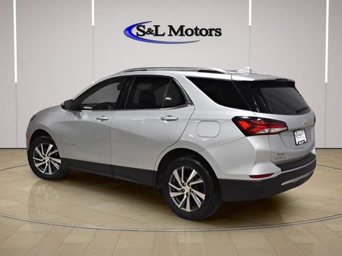 Used 2022 Chevrolet Equinox Premier AWD/4WD image 4