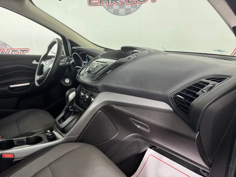 Used 2015 Ford Escape SE AWD/4WD image 12