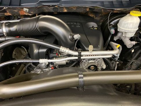 Used 2019 RAM 1500 Big Horn AWD/4WD image 34