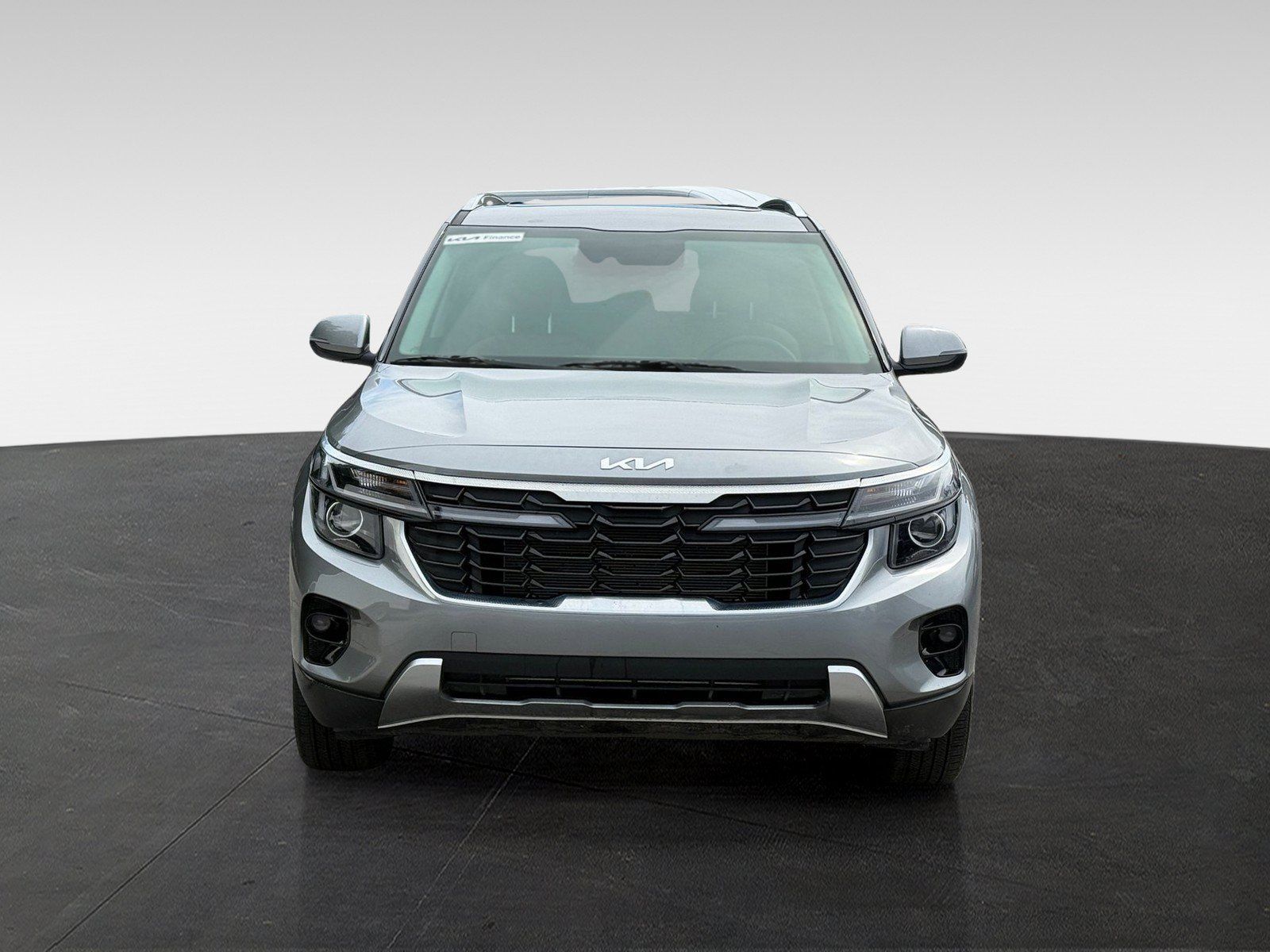 Used 2024 Kia Seltos EX AWD/4WD image 2
