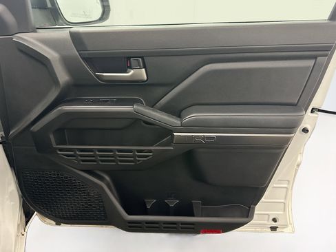 Used 2025 Toyota Tacoma TRD Off-Road image 33