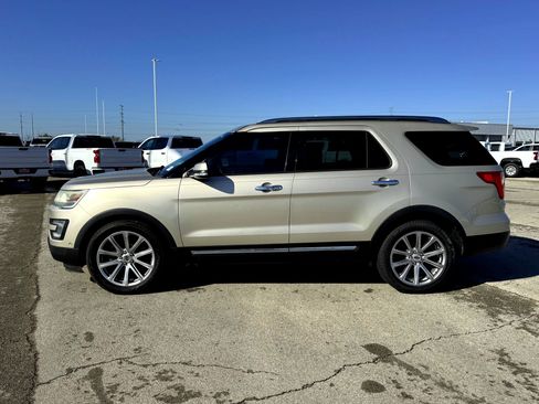 Used 2017 Ford Explorer Limited w/ Equipment Group 301A image 10