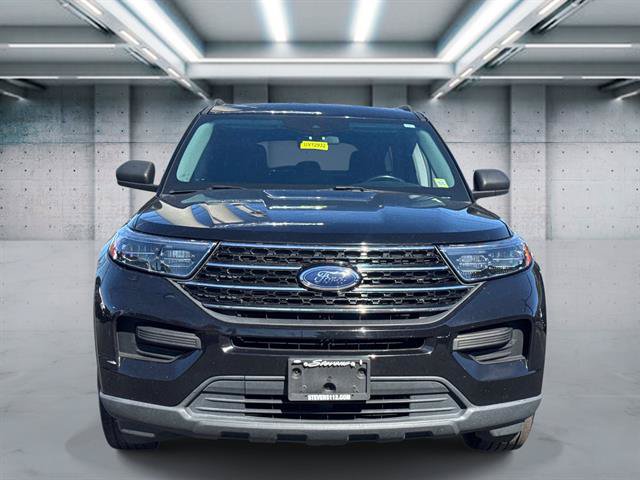 Used 2021 Ford Explorer XLT AWD/4WD image 2