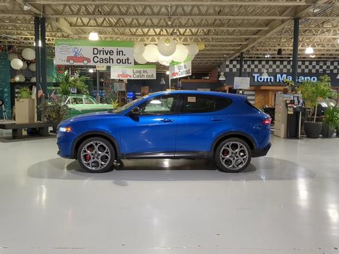 Used 2024 Alfa Romeo Tonale Veloce AWD/4WD image 11