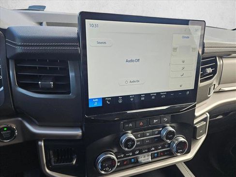 Used 2024 Ford Expedition XLT image 16