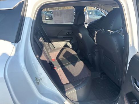 Used 2025 Nissan Kicks SR w/ Interior Electronics Package image 31