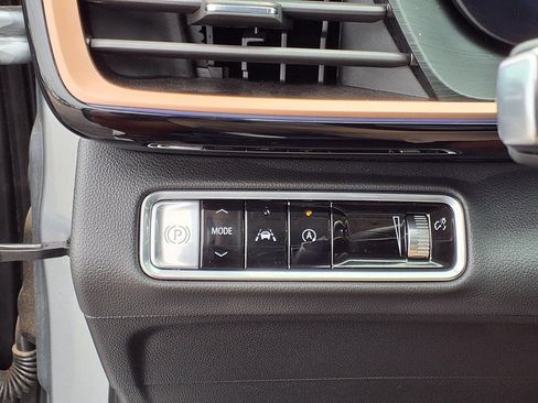 Used 2025 Buick Envision Sport Touring AWD/4WD image 17