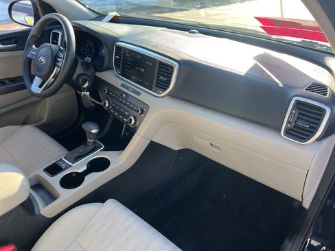 Certified 2022 Kia Sportage LX image 21