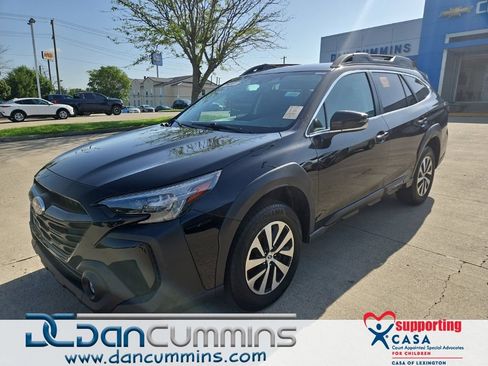 Used 2023 Subaru Outback Premium AWD/4WD image 1