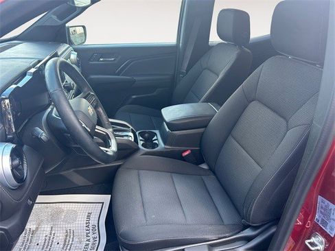 Certified 2024 Chevrolet Colorado LT w/ LT Convenience Package image 8