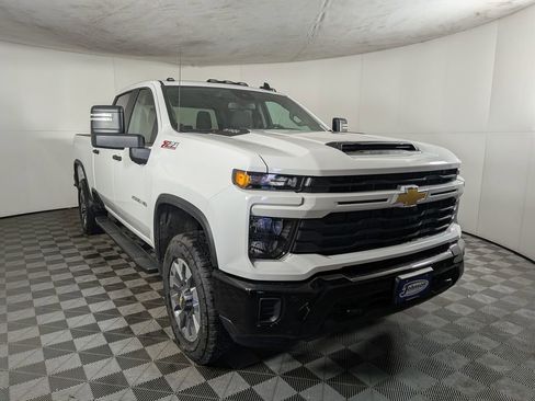 New 2026 Chevrolet Silverado 2500 Custom w/ Custom Value Package image 5