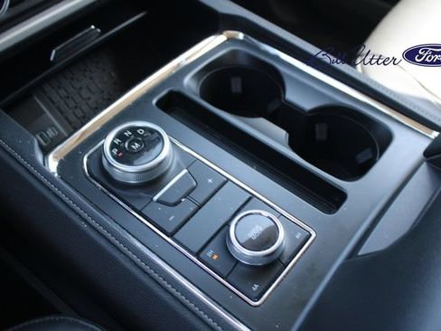 Used 2024 Ford Expedition Max XLT AWD/4WD image 17