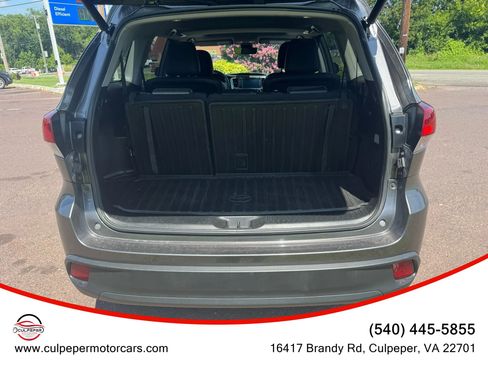 Used 2019 Toyota Highlander XLE image 13