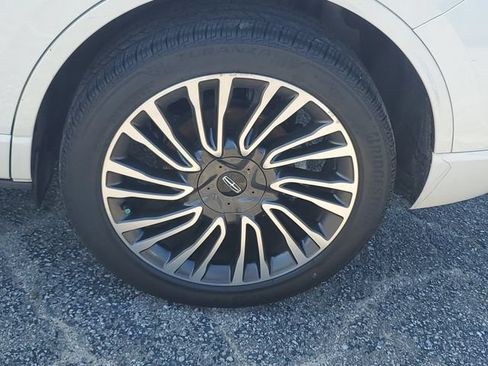 Used 2020 Lincoln Corsair Reserve w/ Appearance Package FWD image 30