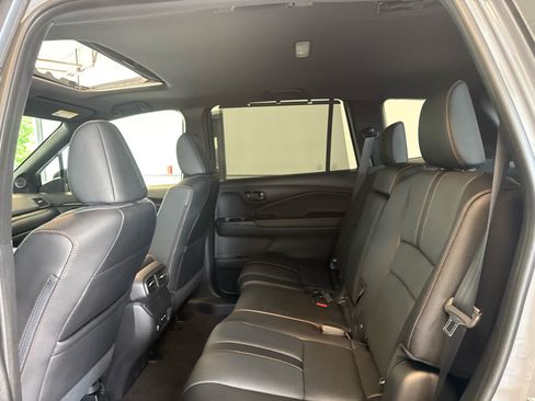 Used 2024 Honda Passport TrailSport image 11