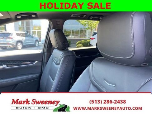 Used 2024 Cadillac XT6 Premium Luxury image 14