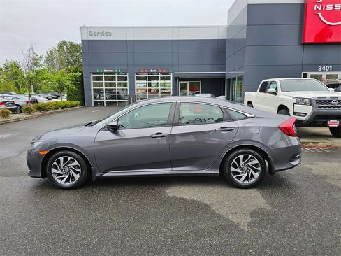 Used 2018 Honda Civic EX image 8