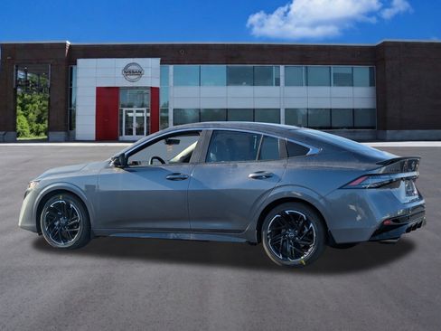 New 2026 Nissan Sentra SR w/ SR Premium Package FWD image 3