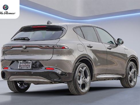 New 2026 Alfa Romeo Tonale image 5
