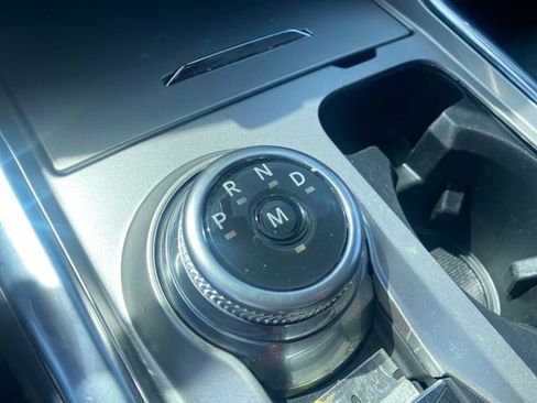 Used 2020 Ford Explorer Platinum image 24